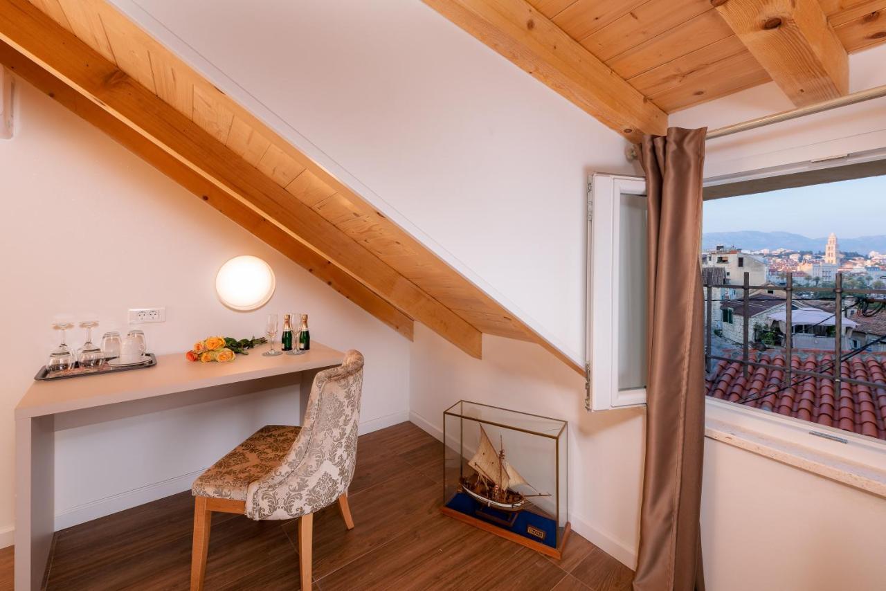 Hotel Agava Split Bagian luar foto