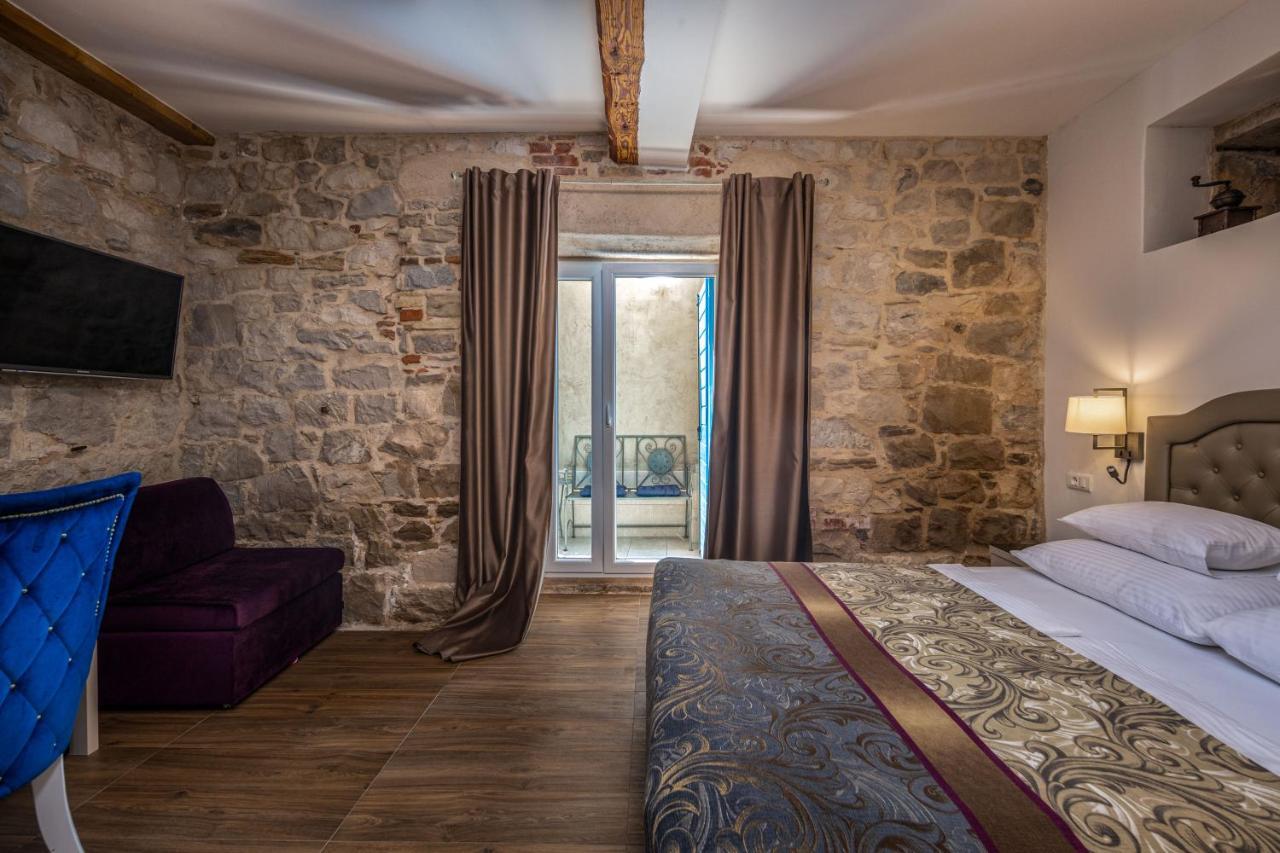 Hotel Agava Split Bagian luar foto