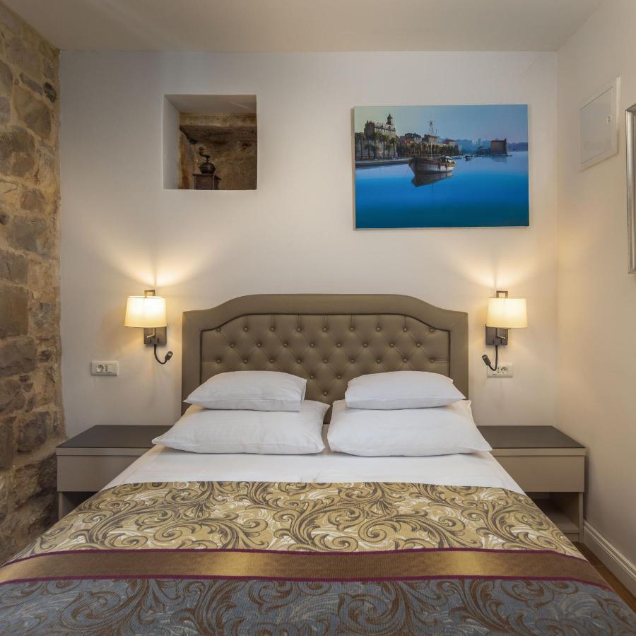 Hotel Agava Split Bagian luar foto