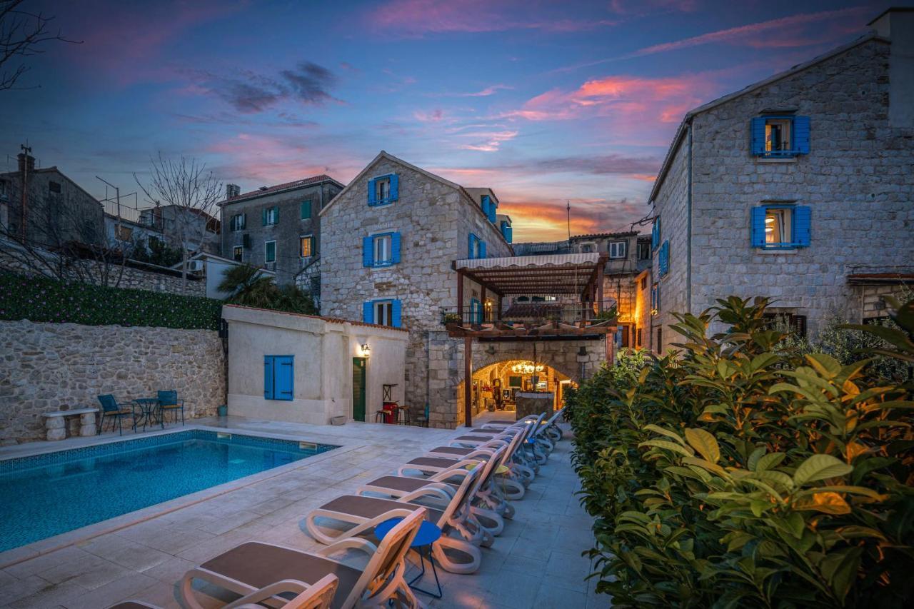 Hotel Agava Split Bagian luar foto