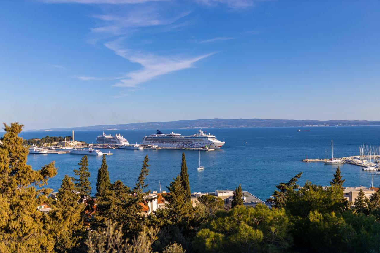 Hotel Agava Split Bagian luar foto