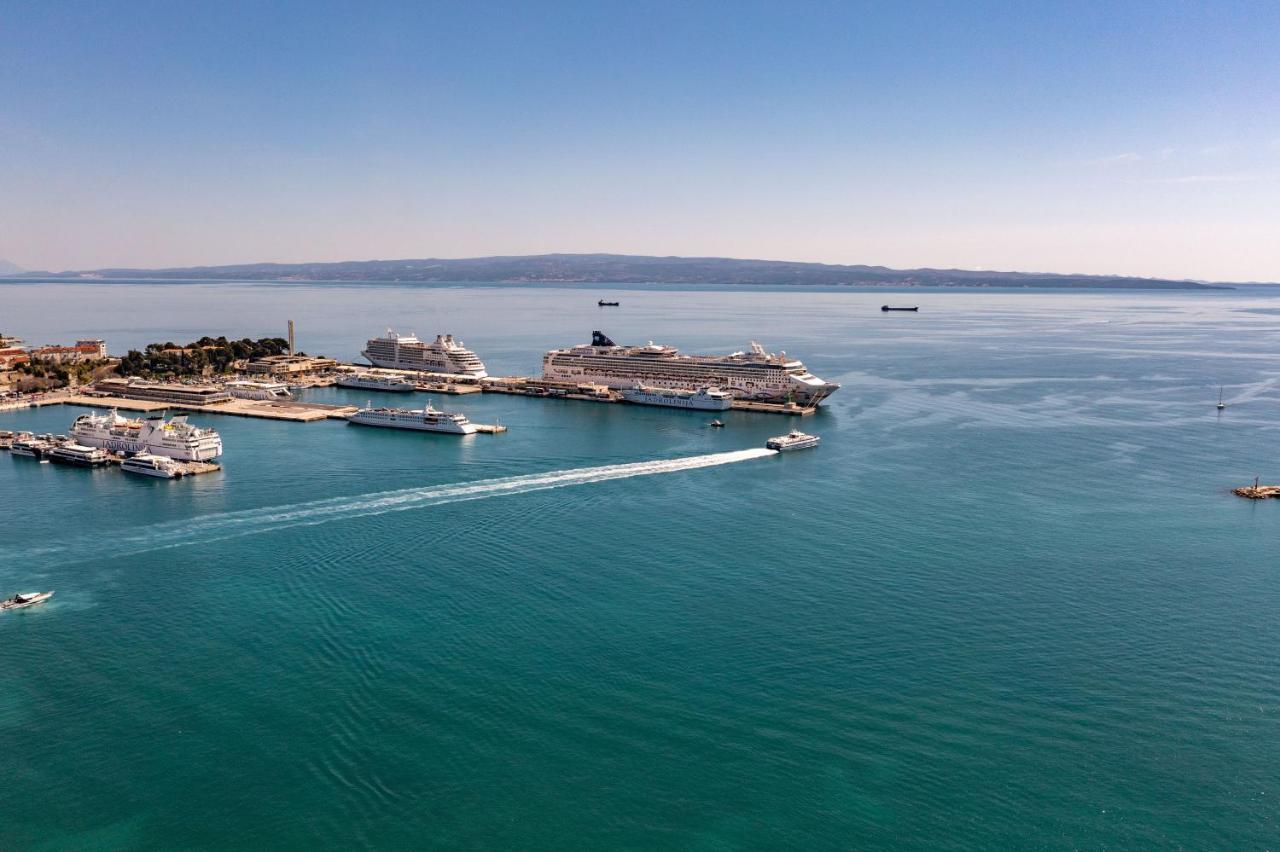 Hotel Agava Split Bagian luar foto