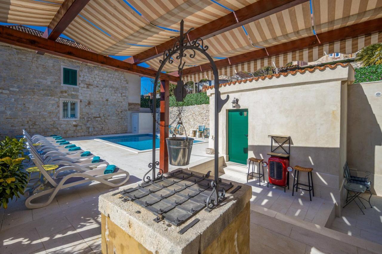Hotel Agava Split Bagian luar foto