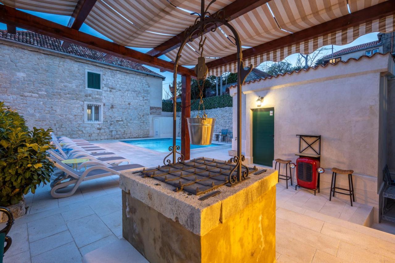 Hotel Agava Split Bagian luar foto
