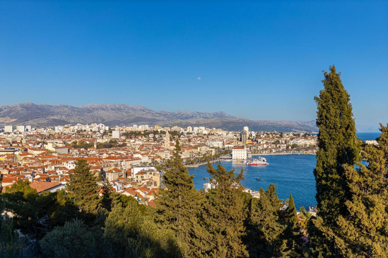 Hotel Agava Split Bagian luar foto