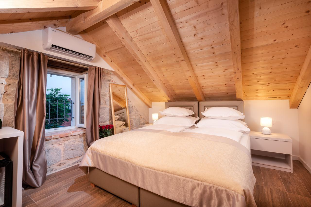 Hotel Agava Split Bagian luar foto