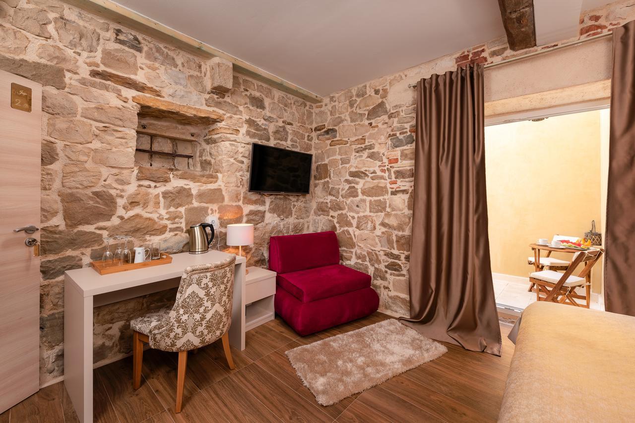 Hotel Agava Split Bagian luar foto