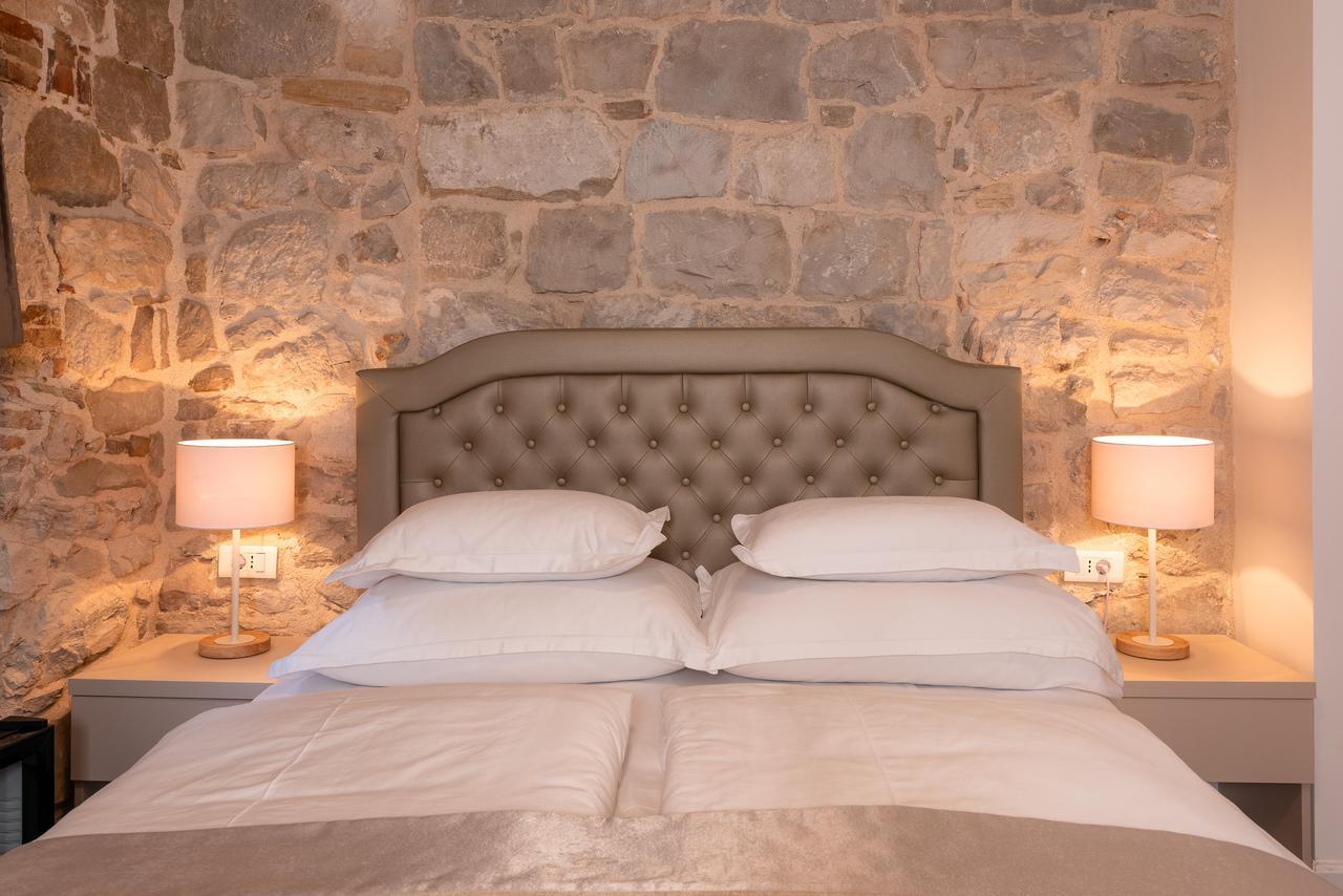 Hotel Agava Split Bagian luar foto