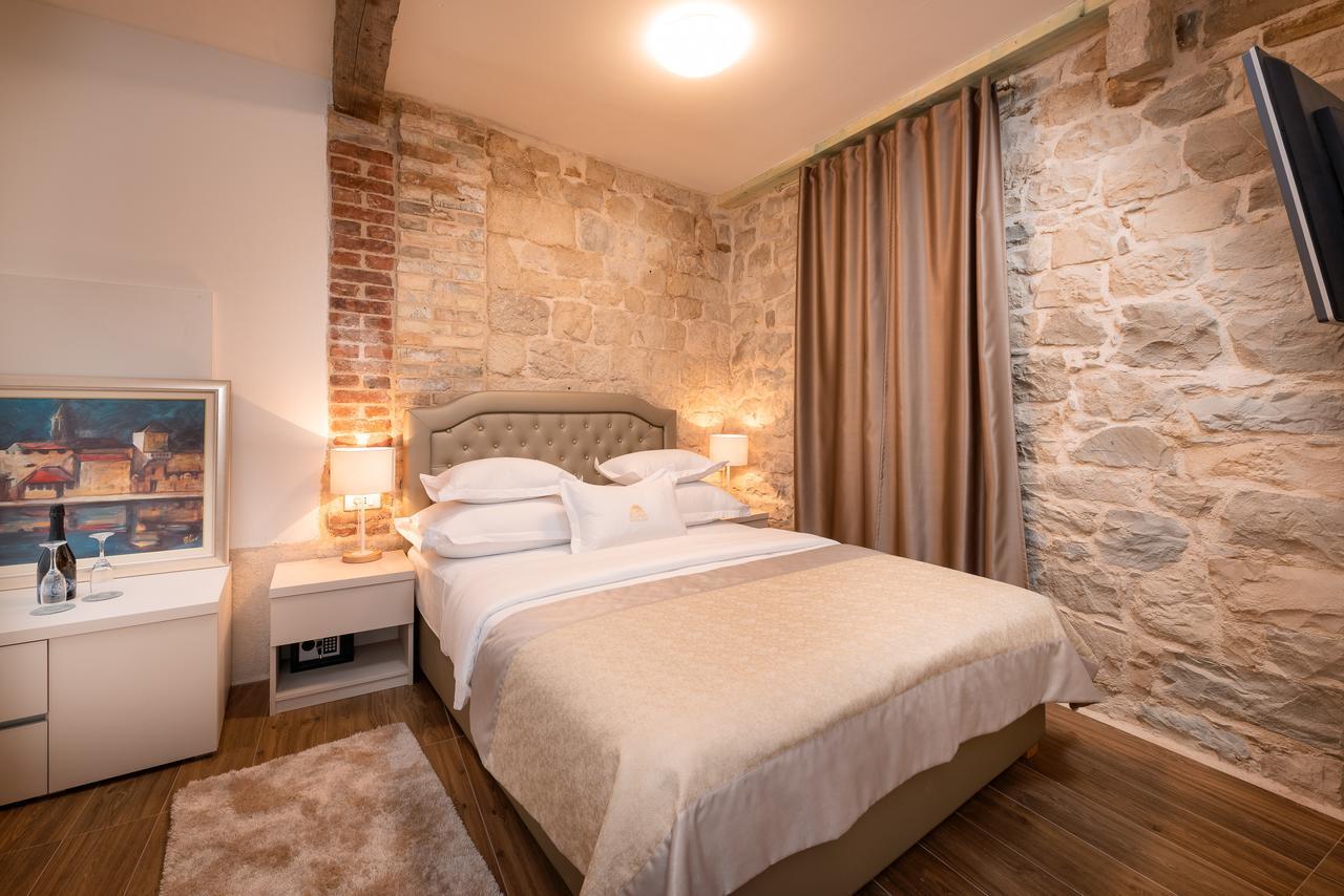 Hotel Agava Split Bagian luar foto