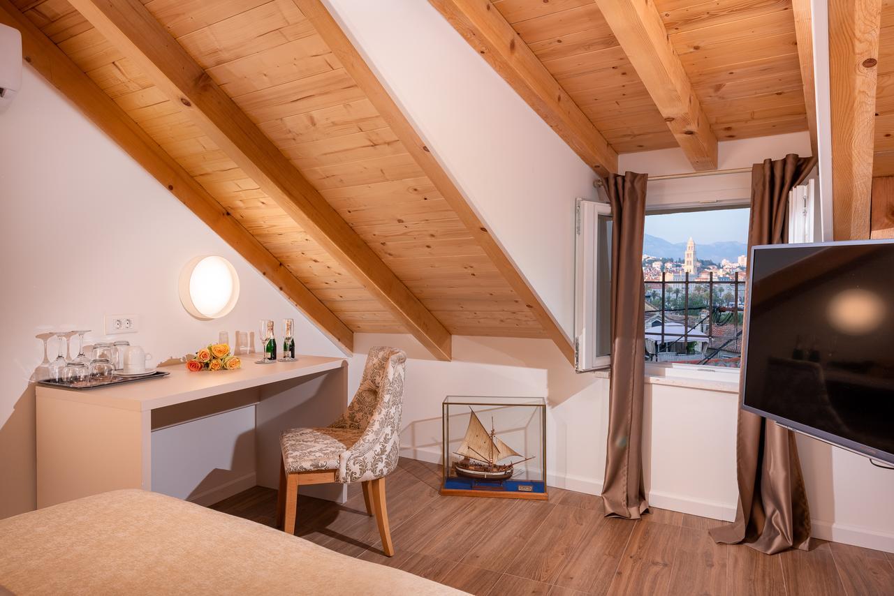 Hotel Agava Split Bagian luar foto