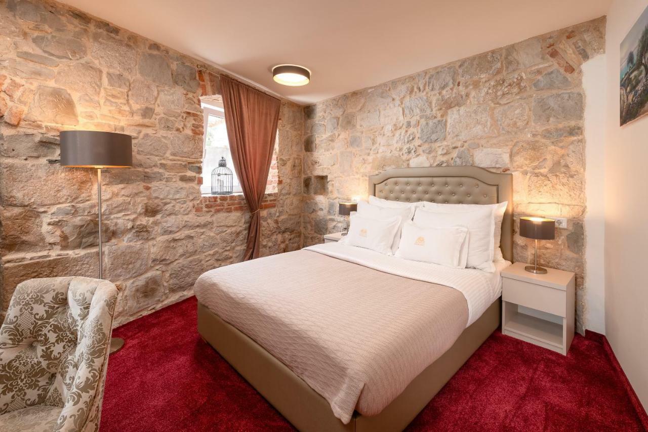 Hotel Agava Split Bagian luar foto