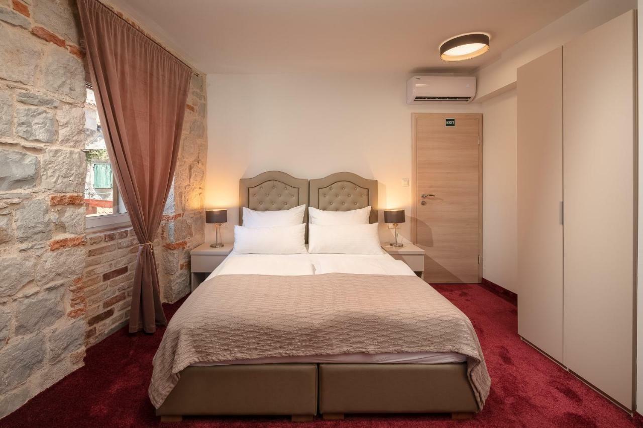 Hotel Agava Split Bagian luar foto